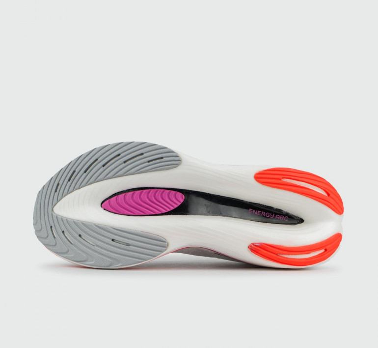 new-balance-fuelcell-15369-4
