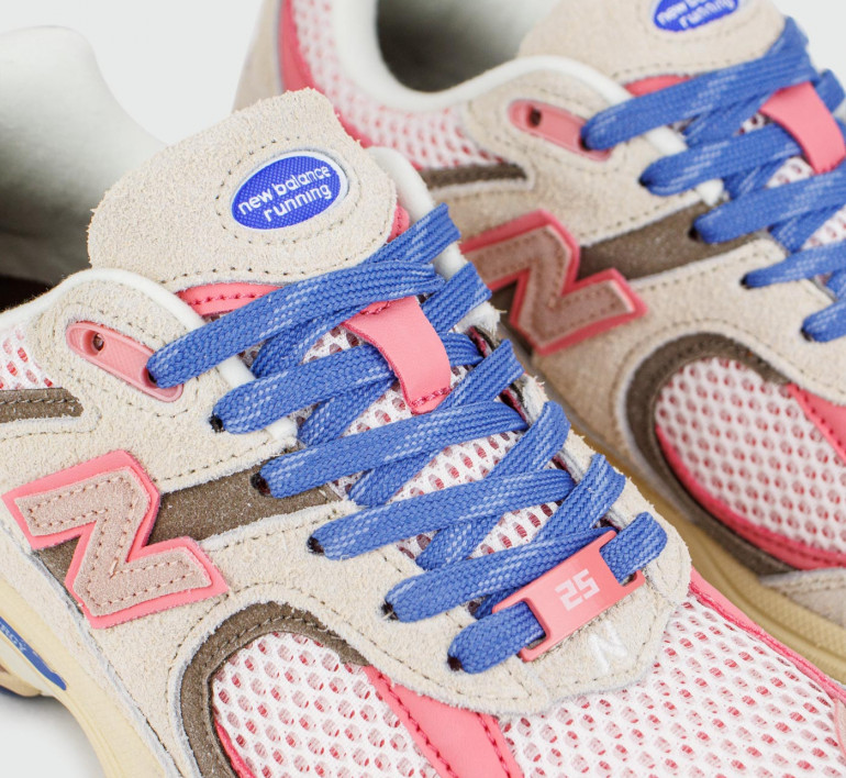 new-balance-2002r-hype-dc-wmns-16765-5