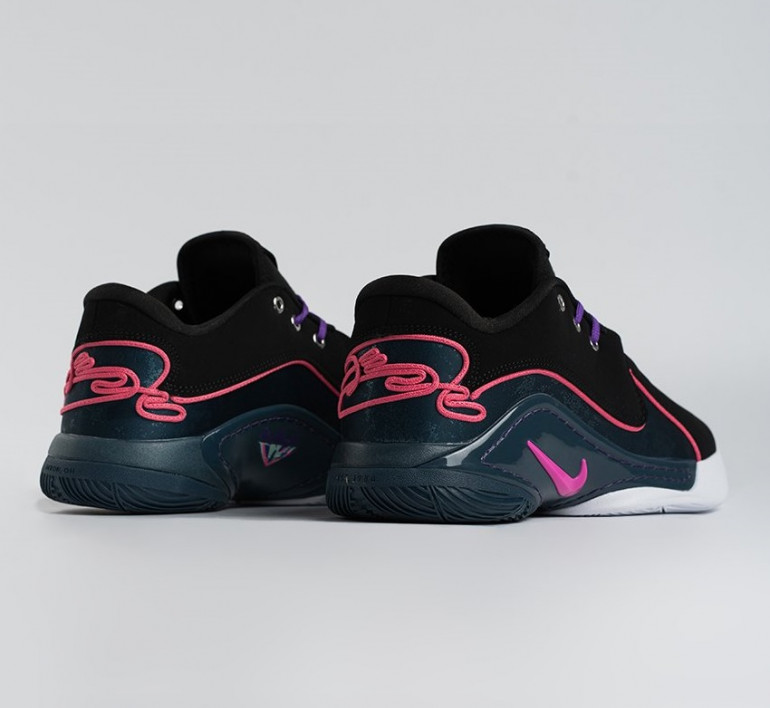 krossovki-nike-lebron22-blacklight2-17110-3