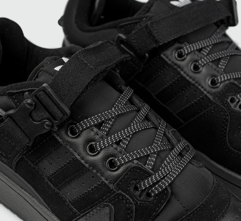 adidas-forum-low-bad-bunny-black-s22159-5