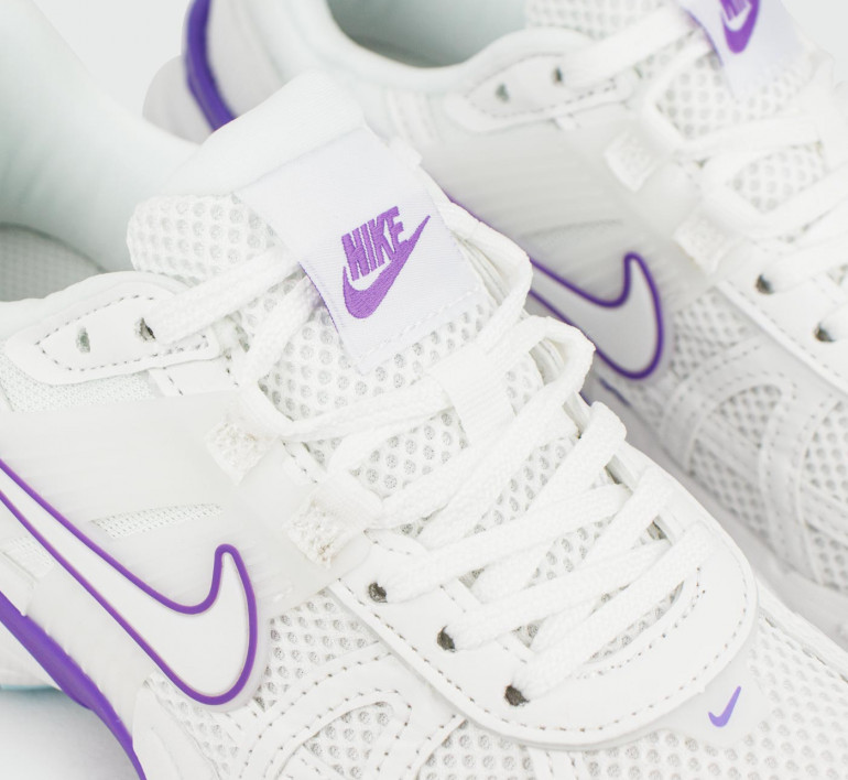 nike-v2k-run-white-s25504-5