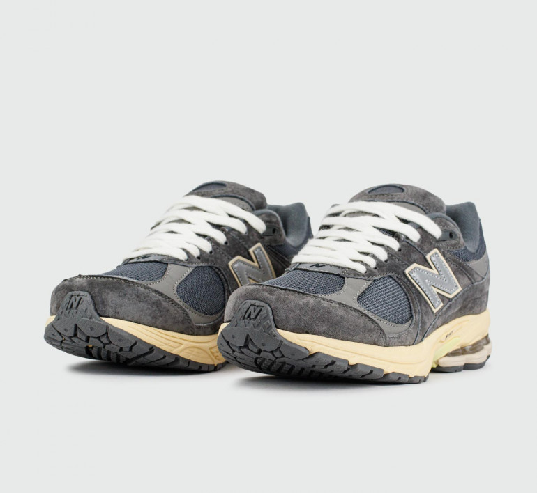 new-balance-2002r-13669-2