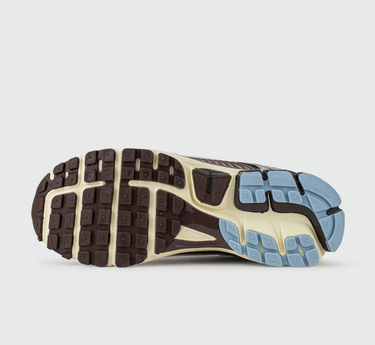 nike-zoom-vomero5-earth-fossil-s26545-4 nike-zoom-vomero5-earth-fossil-s26545-4
